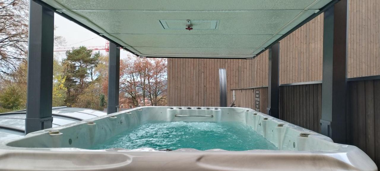 Jbx Resort Avenue Lipno 伏尔塔瓦河畔利普诺 外观 照片