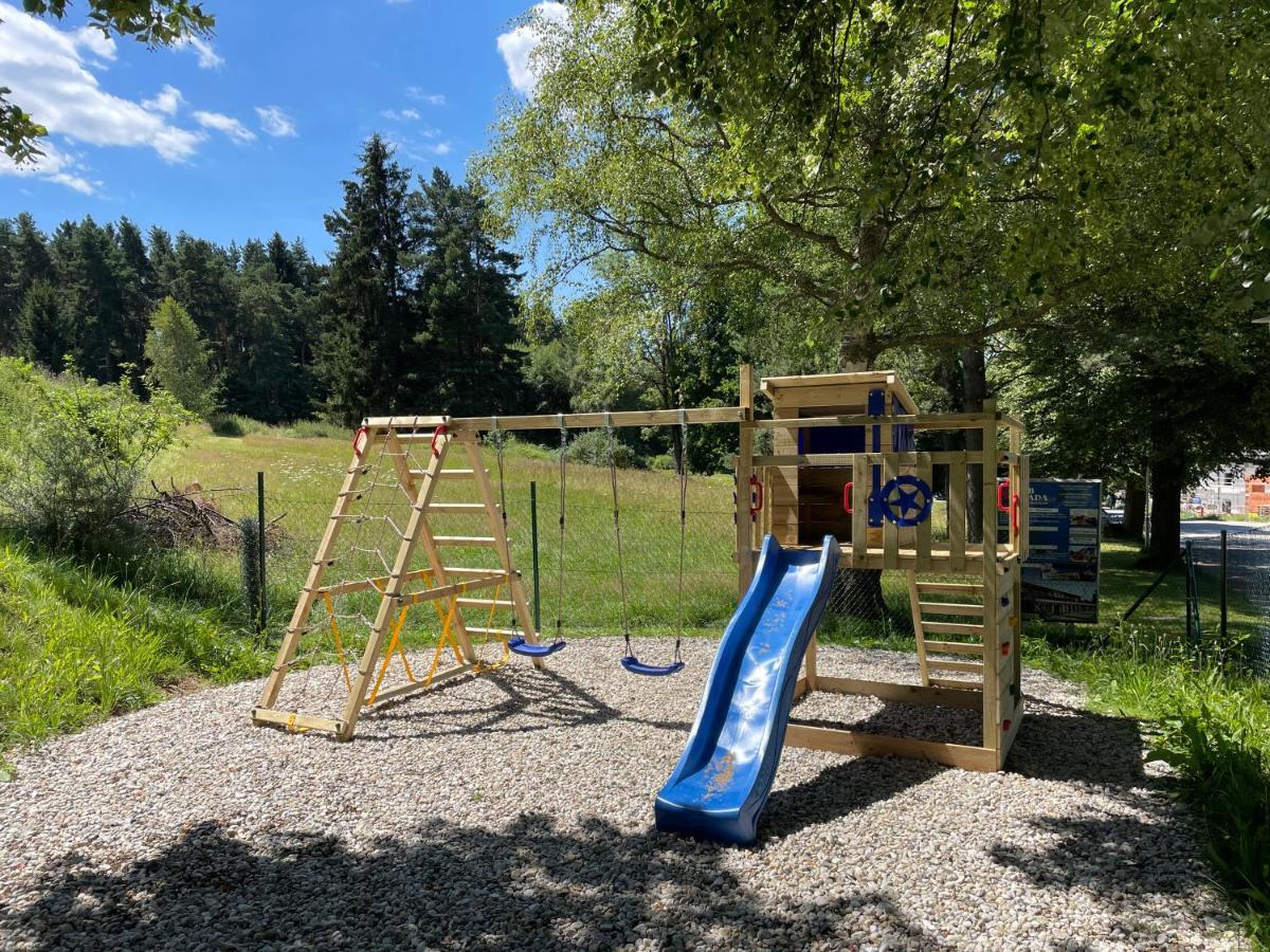 Jbx Resort Avenue Lipno 伏尔塔瓦河畔利普诺 外观 照片